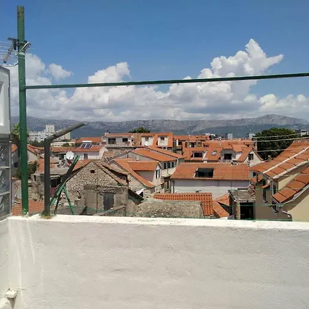 Πανσιόν Cosy In The Center Of